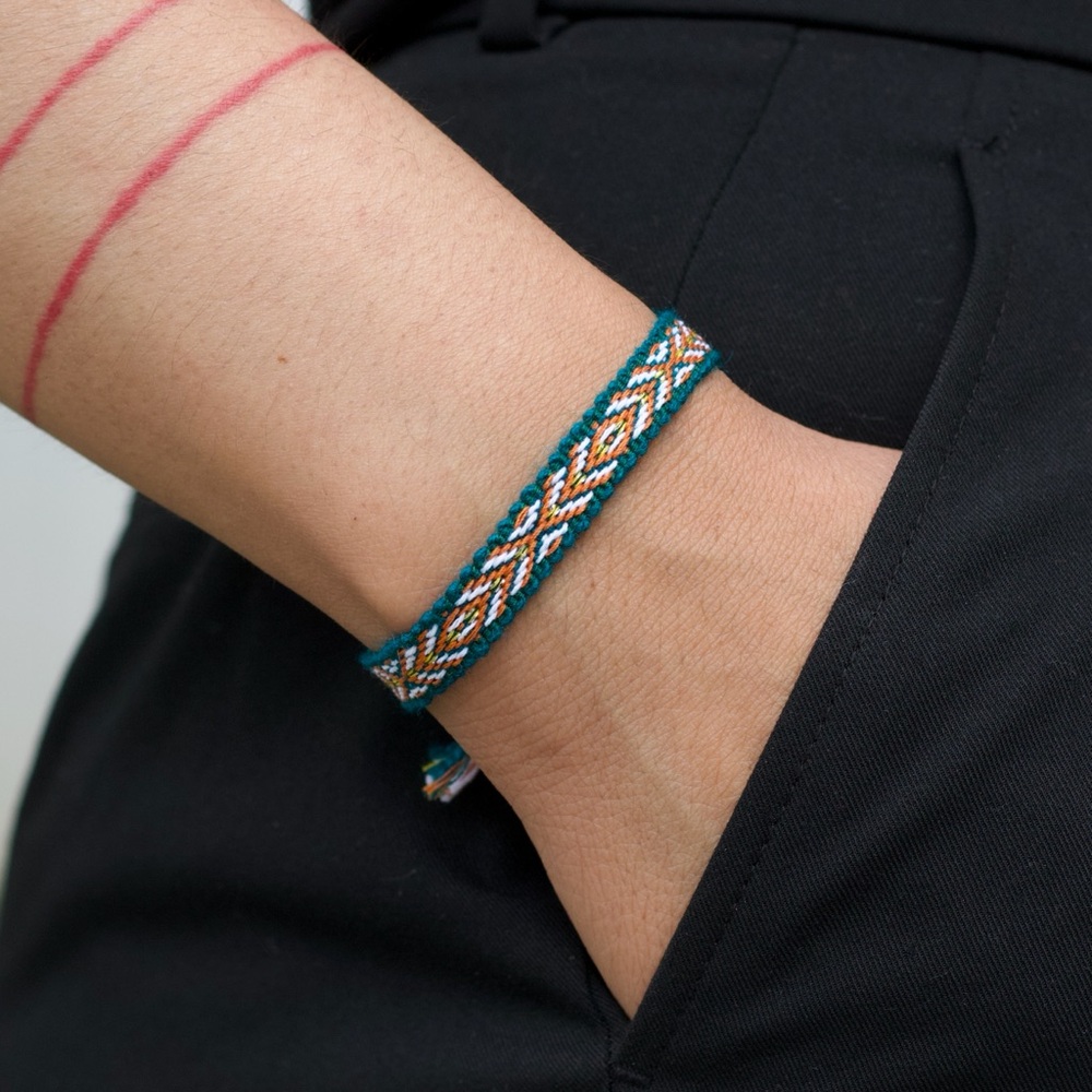 Boho Woven Bracelet Friendship Bracelet Emerald Green Handmade - Picture 2 of 4